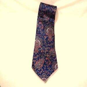 S~ TIE ~~~ ROBERT STEWART Hartford, Conn ~~~ 100% Silk L2